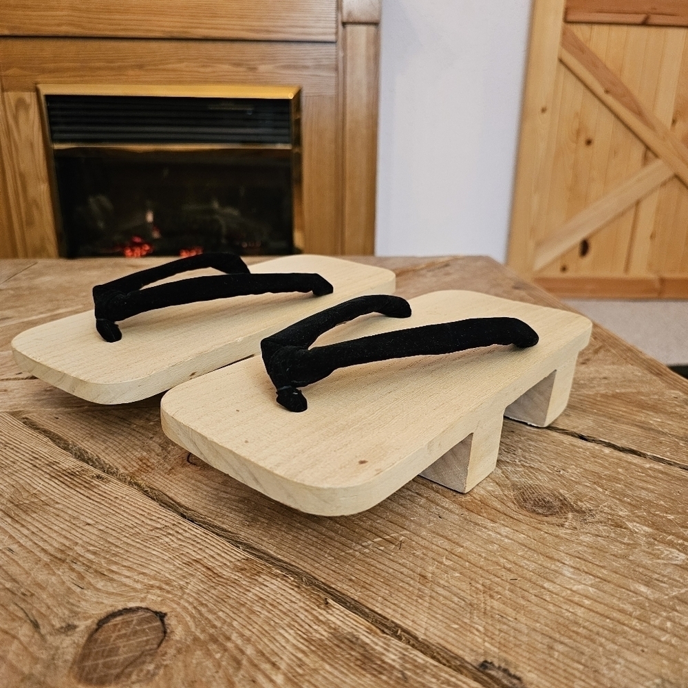 This traditional Japanese sandal is called a geta.